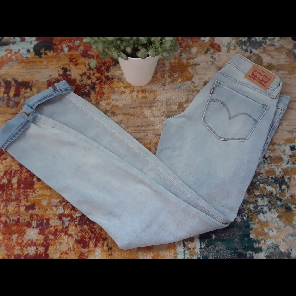 LEVI 711 - Never Worn, Size 26